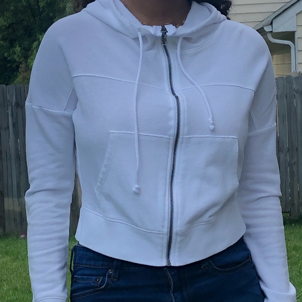 Cropped Zip-Up White Jacket